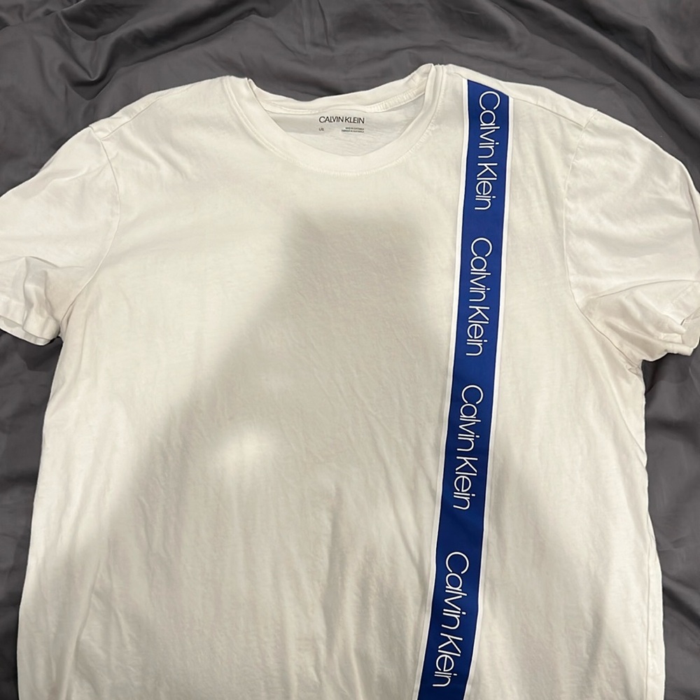Calvin Klein T Shirt